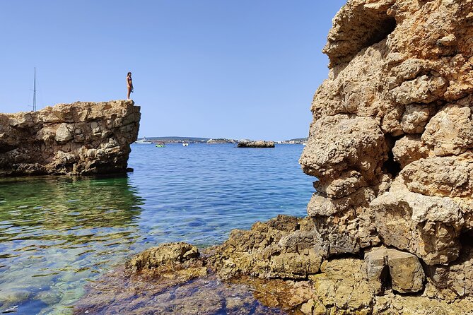 Palma de Mallorca: Small Group Tour by Locals in Hidden Coves - Ses Illetes Beach Time: Snorkeling Around Coves and Optional Cliff Jumps