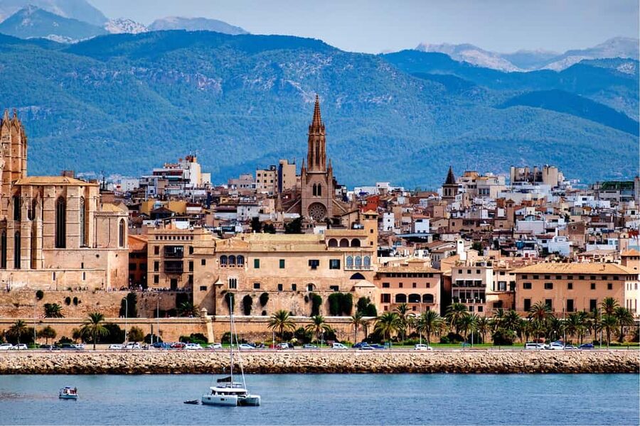 Palma de Mallorca: Small-Group Tour & Fast-Track Cathedral - Key highlights at a glance