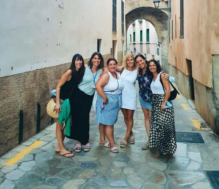 Palma de Mallorca: Small-Group Tour & Fast-Track Cathedral - Plaça Major and the pastry stop: the ensaïmada moment that makes it feel local