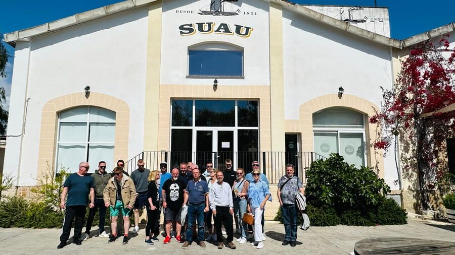 Palma: Distillery Tour with 6 Spirits and Tapas Tasting - Tapas pairing: eating helps you taste better in the moment