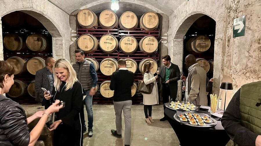 Palma: Distillery Tour with 6 Spirits and Tapas Tasting - Who should book, and who should skip it