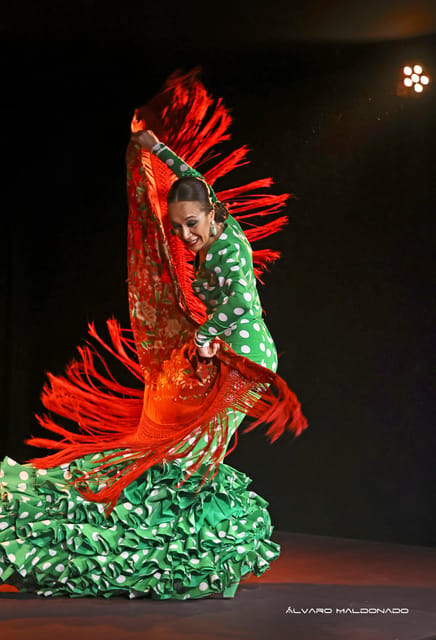 Palma: Flamenco Show at Tablao Flamenco Alma with Drink - Your hour at Tablao Flamenco Alma, from seating zones to the final moments