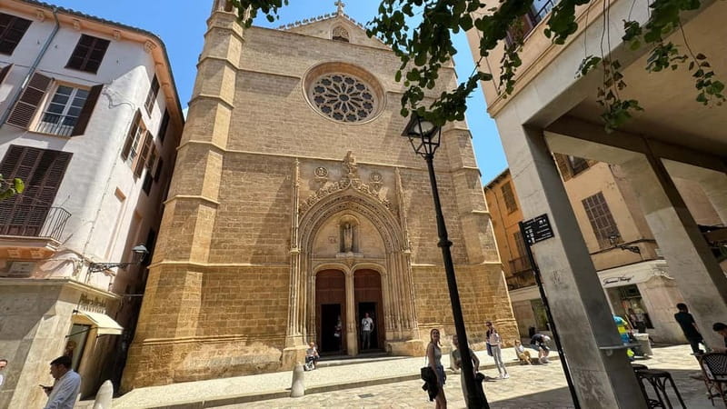 Palma in person and away from the crowds - La Seu Cathedral, the stop that gives Palma its main frame