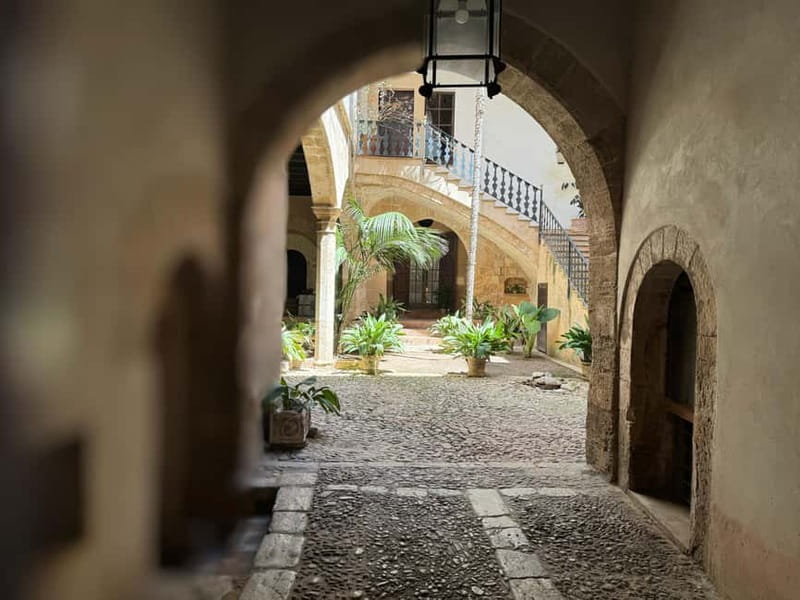 Palma in person and away from the crowds - Hidden squares and picturesque alleyways you can’t find by accident