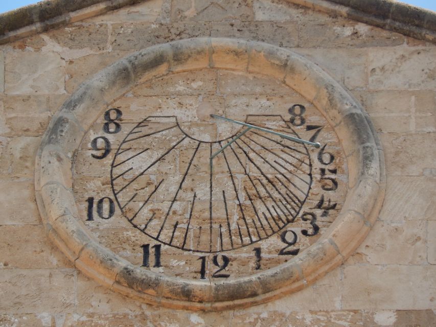 Palma old town for the first time - Santa Eulàlia Church and Sant Francesc Basilica stops that anchor the walk