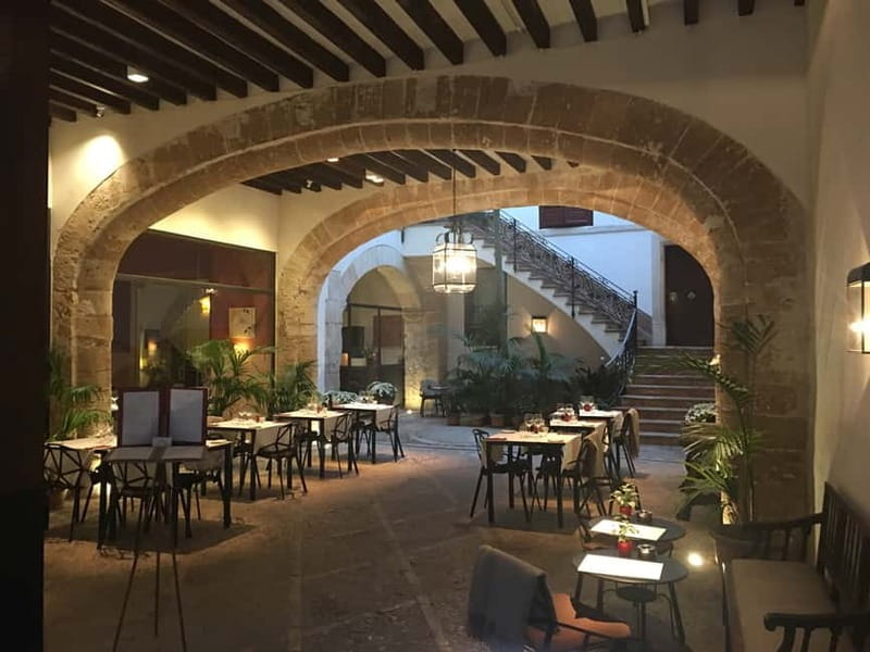 Palma Old Town Insider Tour with visit of the Cathedral - From port views to merchant power: La Llonja and Consolat de la Mar
