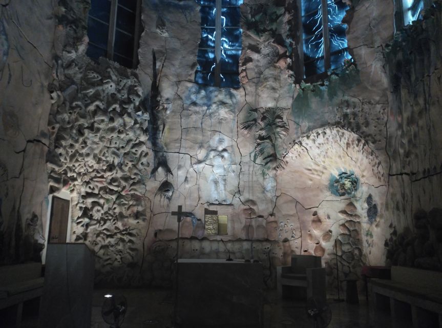 Palma: Old Town Walking Tour & Cathedral Skip-the-Line - How the guide makes the cathedral easy to understand