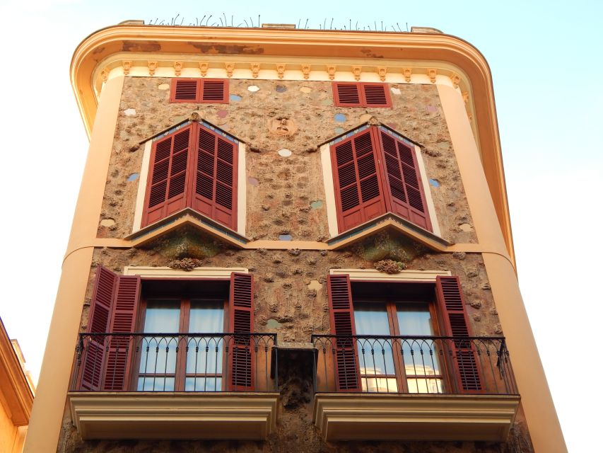 Palma: Old Town Walking Tour & Cathedral Skip-the-Line - Price and value: what $50 buys you in practice