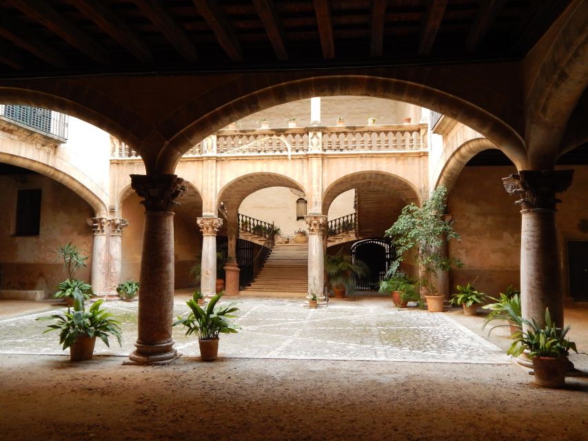 Palma: Old Town Walking Tour & Cathedral Skip-the-Line - Getting inside fast: skip-the-line at the Cathedral of Mallorca