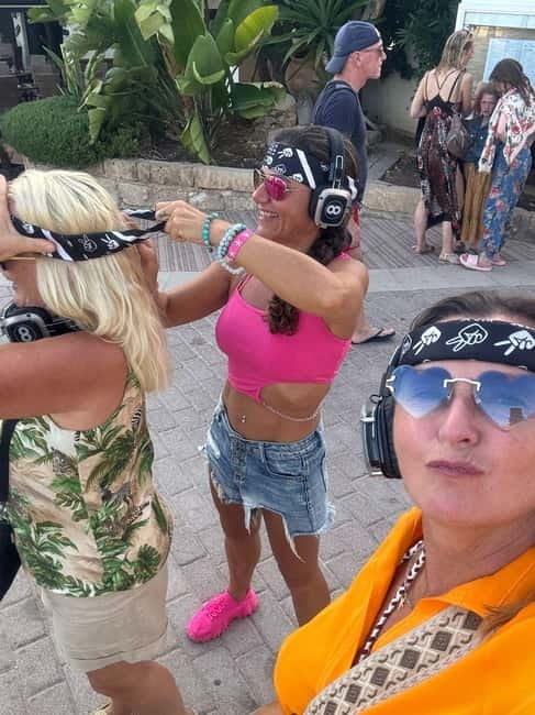 Palma: Silent Move Mallorca - Headphones, playlist, and the “no sights” twist