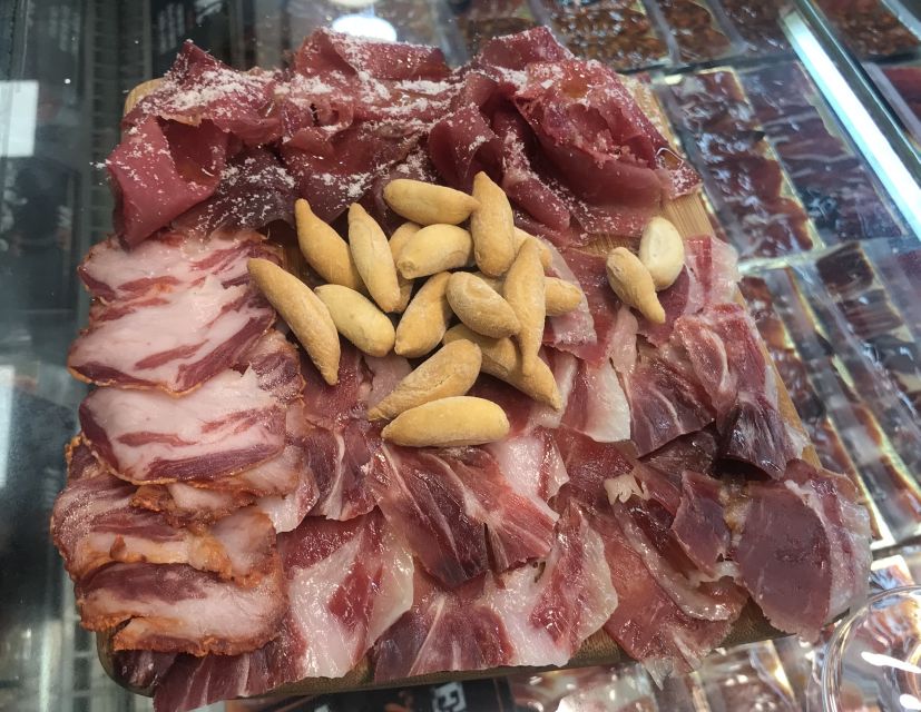 Palma: Walking Tour with Mediterranean Delicacies - How the guide style affects the whole experience