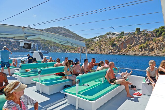 Paradise 4h Catamaran Tour of Mallorca and Puerto Andratx - Getting There at Bar Torà in Peguera, Without Stress