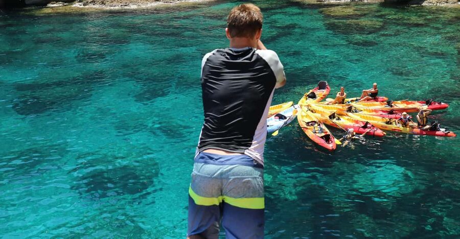 Pollença: Kayak and Coasteering Cliff Jumping - Meeting at Cala Molins and what to bring for 3.5 hours