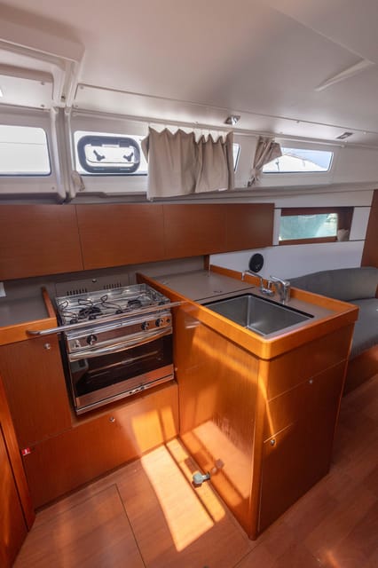 Private and exclusive sailing in the Bay of Palma and surrounding area - Price and value: $680 for up to 5 people
