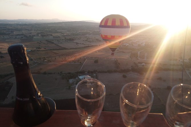 Private Hot Air Balloon Ride in Mallorca with Champagne and Snacks - Picking Morning vs Afternoon for the Best Views