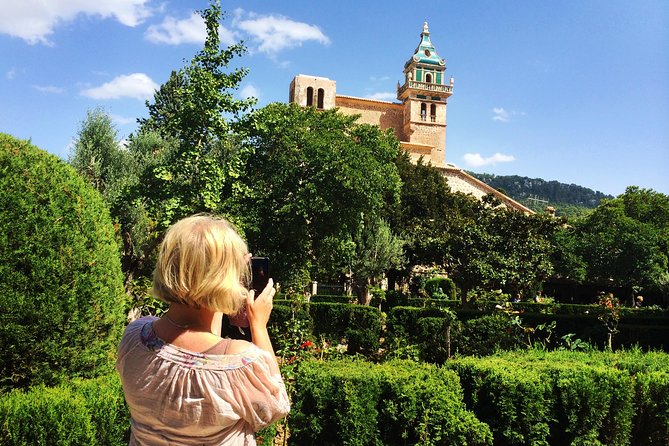 Private Shore Excursion to Valldemossa and Palma de Mallorca - Palma Highlights: La Seu, Almudaina, and the Details That Make It Click