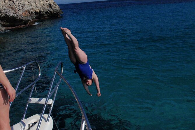 Private Tour of 4 hours at Sunset through the coves of Mallorca - Food, Drinks, and the Homemade Mallorca Factor