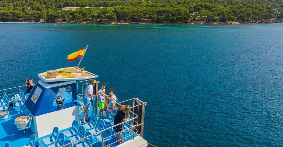 Puerto Pollença: Ferry to Formentor Beach - How the Morning Works in Puerto Pollença (Meet Behind Stay)