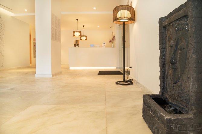 Romantic couple massage + SPA entry and private jacuzzi with cava - Price and value for a two-person spa day