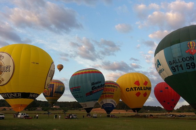 Romantic Sunrise Balloon Tour in Majorca - Key points
