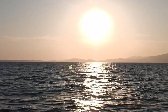 Sail boat day charter tour mallorca yacht llaut tradicional boat - The 4-Hour Plan: Lunch, Drinks, and 2 to 3 Swim Stops