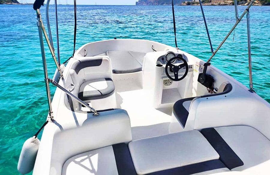 Santa Ponsa: 2-8 Hour Boat Rental (No License Needed) - The Bayliner setup: what onboard comfort means in real life