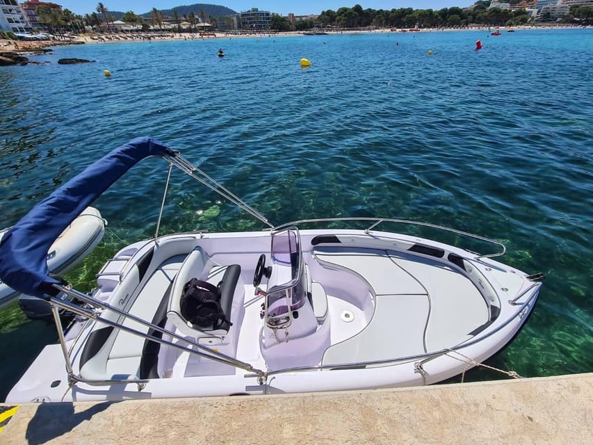 Santa Ponsa: Private Boat Rental with Driving Instructions - Getting comfortable at the wheel: driving instruction that actually helps