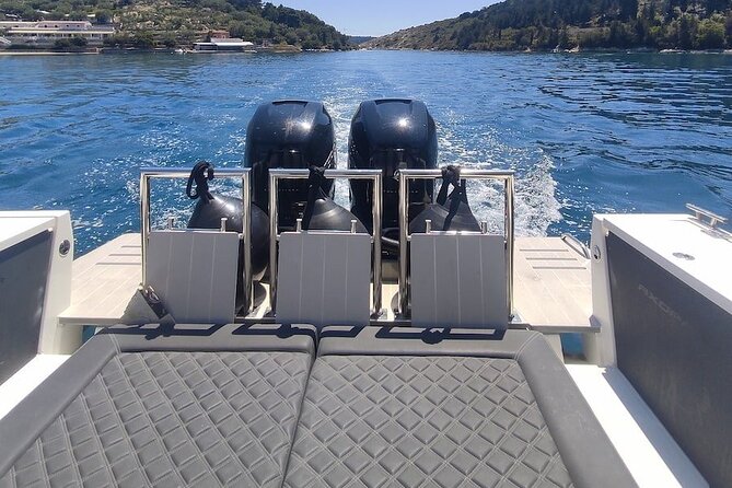 Sunset Cruise on Luxury Speed Boat - Crew Quality: When the People Make the Night