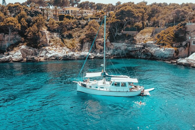 Traditional Mallorquin Llaut Cruise with Tapas and Drinks - Key Points Before You Go
