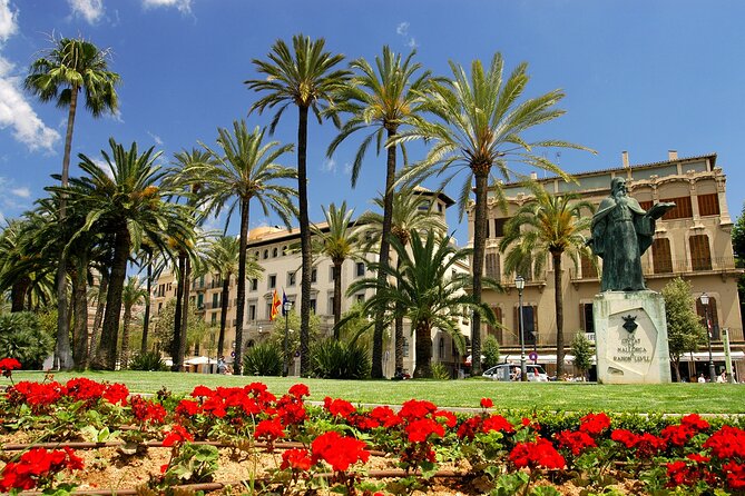 Visit Palma and Valldemossa - Spotting the leader and avoiding the “where do we go” moment